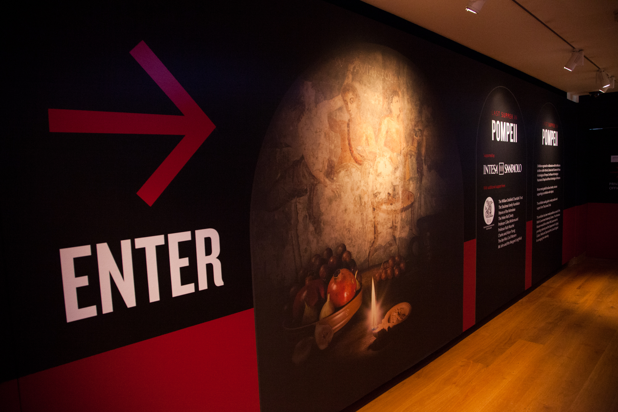 Entrance to Pompeii exhibition at the Ashmolean Museum