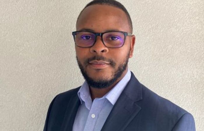 Photo of Thabani Mutambasere